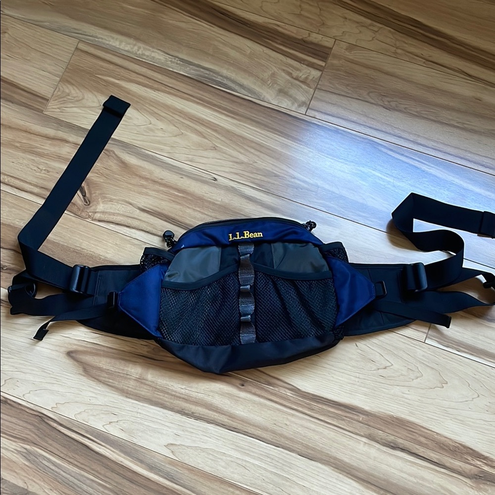 L.L. Bean Men's Blue and Black Bag Belt